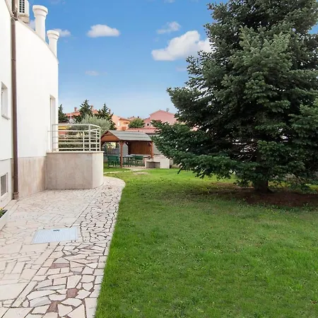 Zara Guest house 3*